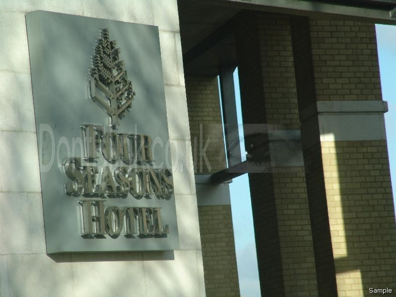 west-ferry-circus-canary-riverside-5 